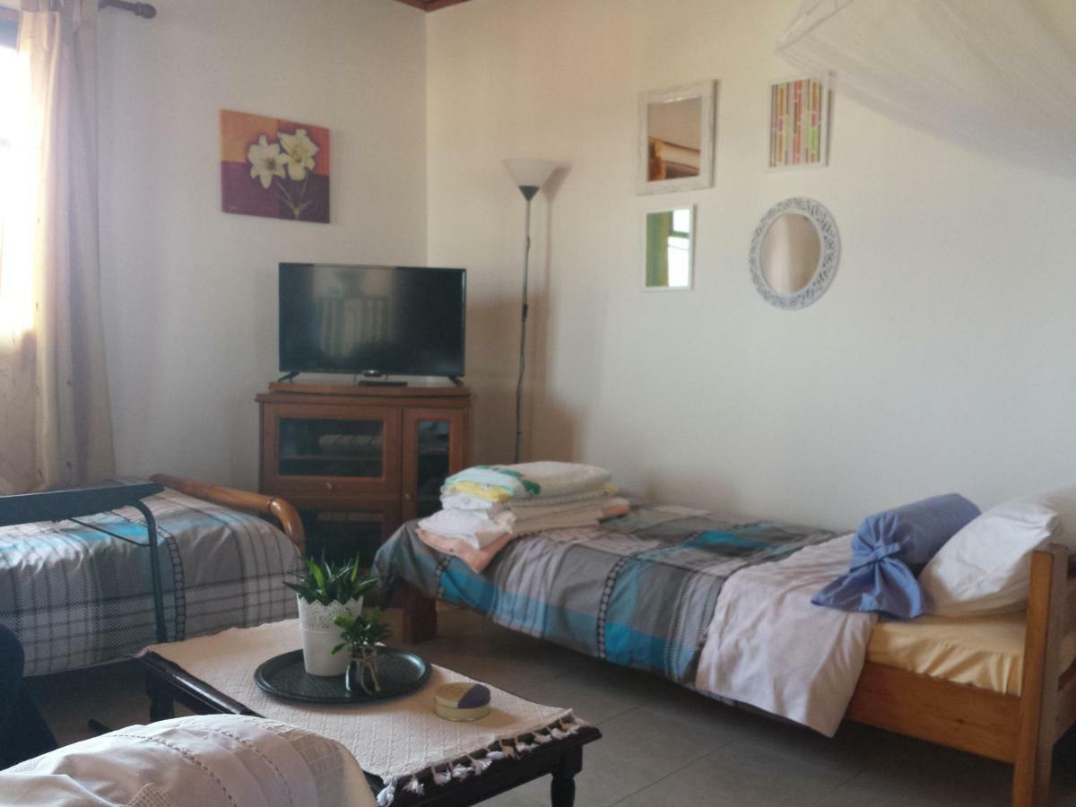 Smile House Near Athens Airport 300M From The Sea Villa Artemida  Exterior photo